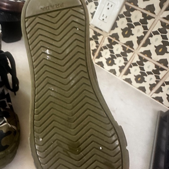 Prada high top camo sneakers - Picture 3 of 5